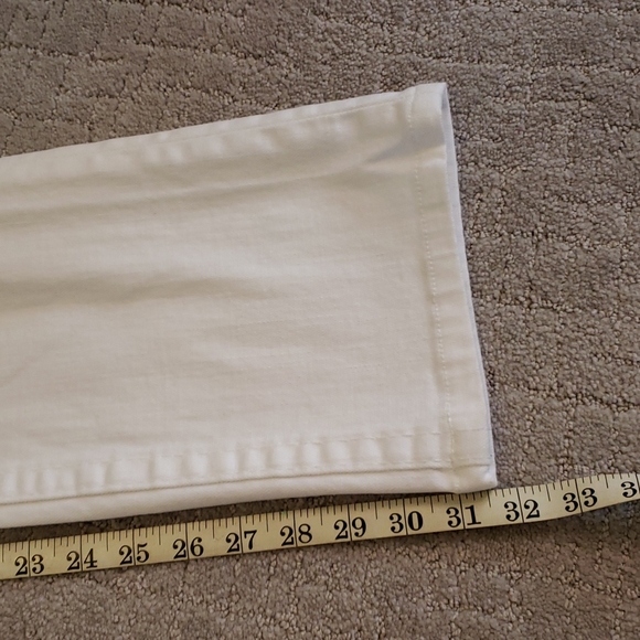 True religion low rise flare Jean's size 29 - Picture 12 of 12